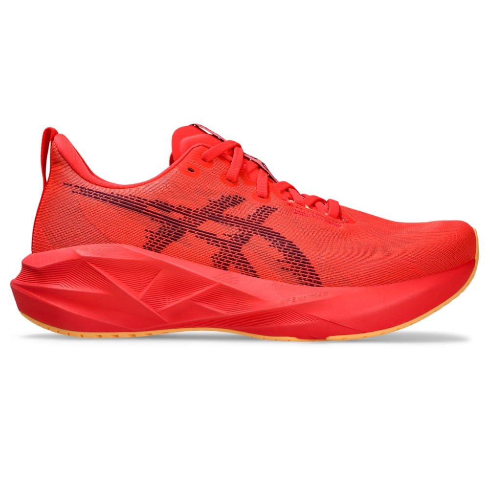 Tênis ASICS Novablast 5 - Masculino - Vermelho/Roxo vista lateral direita - 1011B974-600
