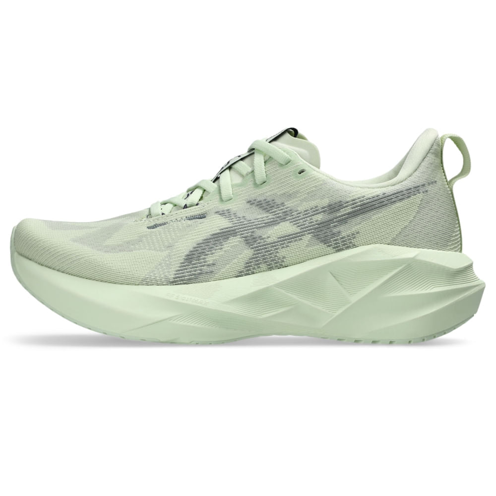 Tênis ASICS Novablast 5 - Feminino - Verde/Verde vista lateral esquerda - 1012B765-301