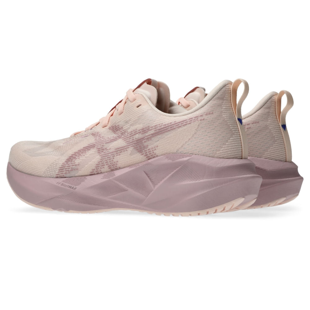 Tênis ASICS Novablast 5 - Feminino - Rosa/Bege vista frontal - 1012B765-702
