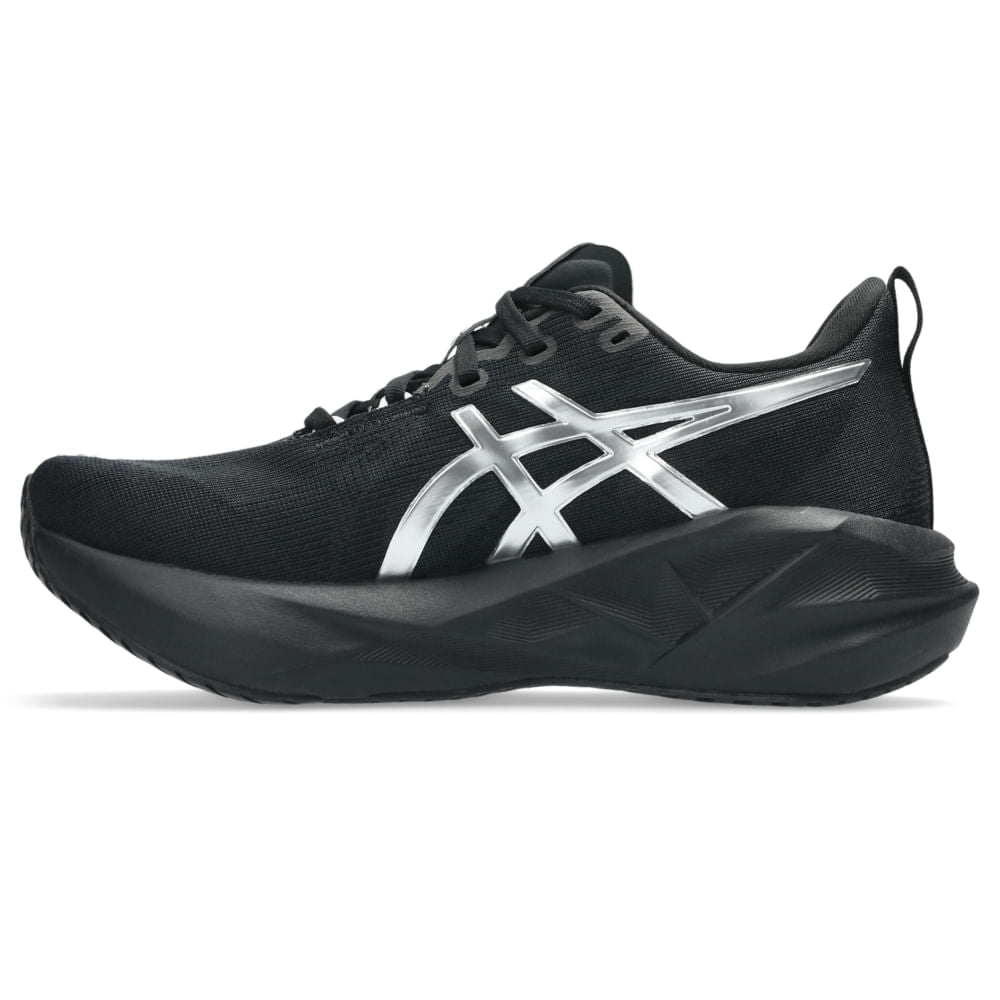 Tênis ASICS Novablast 5 Platinum - Feminino - Prata/Preto vista lateral esquerda em perspectiva - 1012B980-001