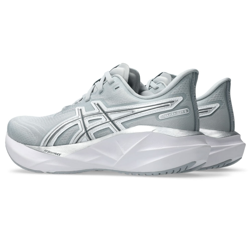 Tênis ASICS Novablast 5 ATC - Feminino - Cinza/Prata vista frontal - 1012B990-020