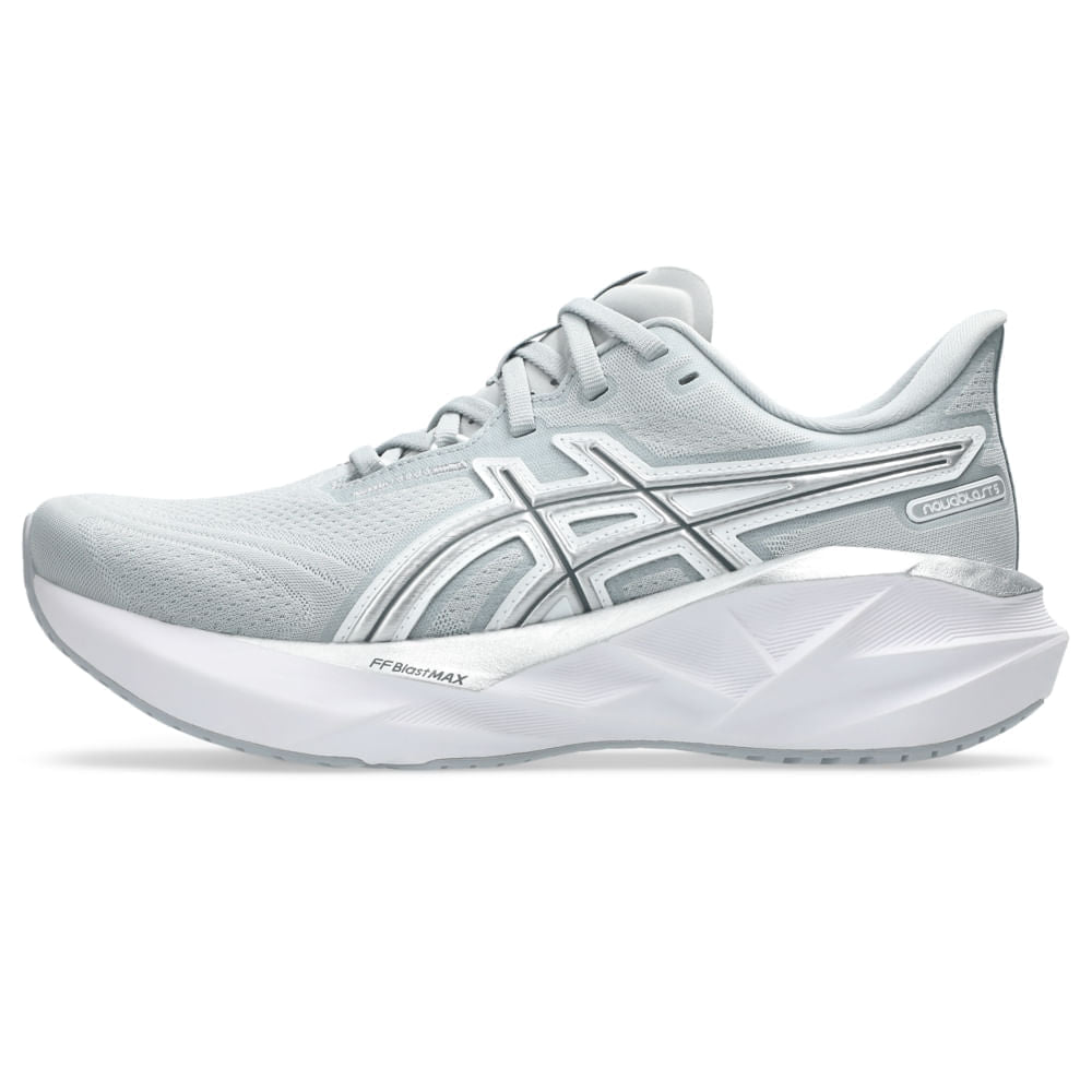 Tênis ASICS Novablast 5 ATC - Feminino - Cinza/Prata vista lateral esquerda - 1012B990-020