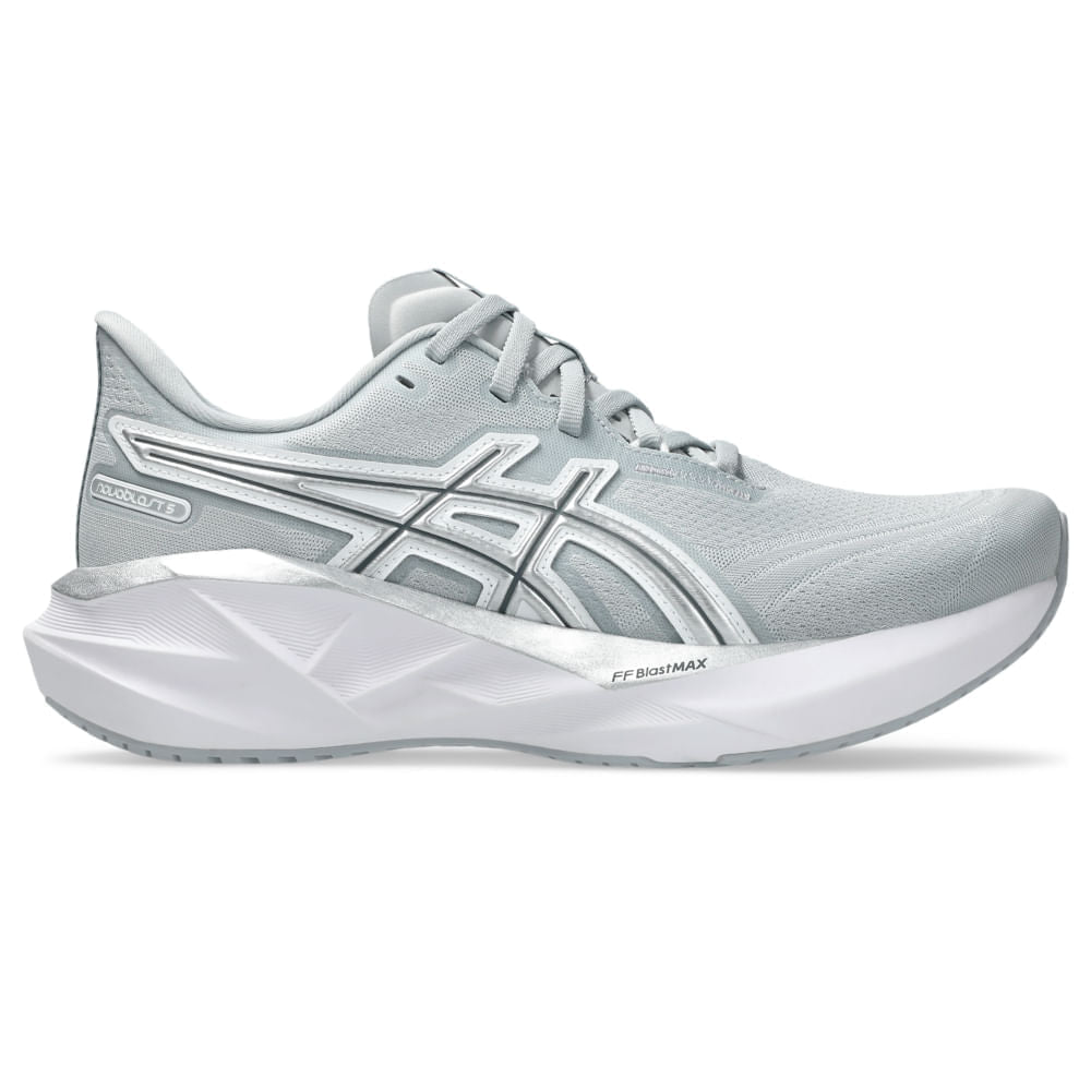 Tênis ASICS Novablast 5 ATC - Feminino - Cinza/Prata vista lateral direita - 1012B990-020