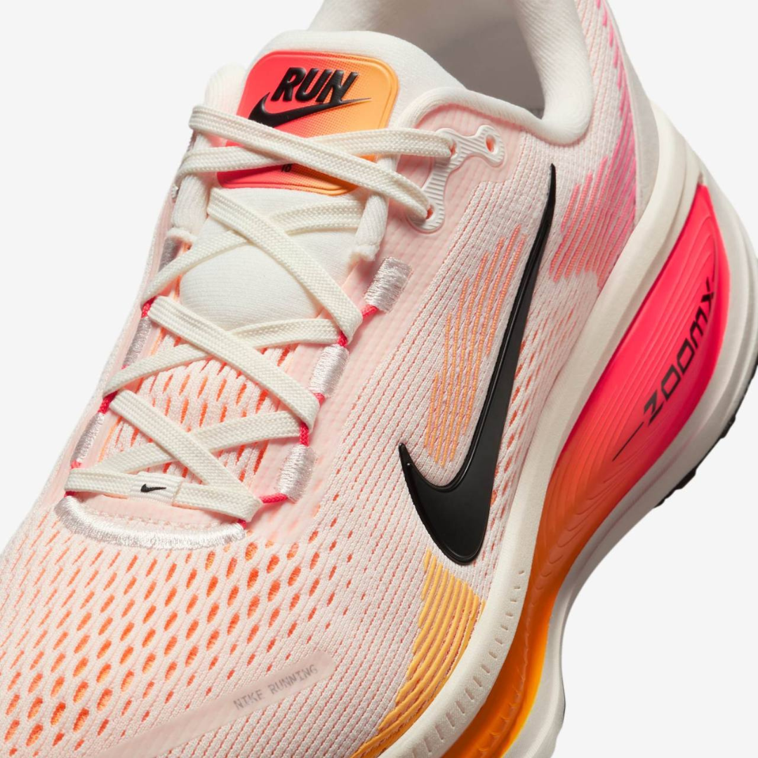 Nike Vomero 18 - Branco/Laranja