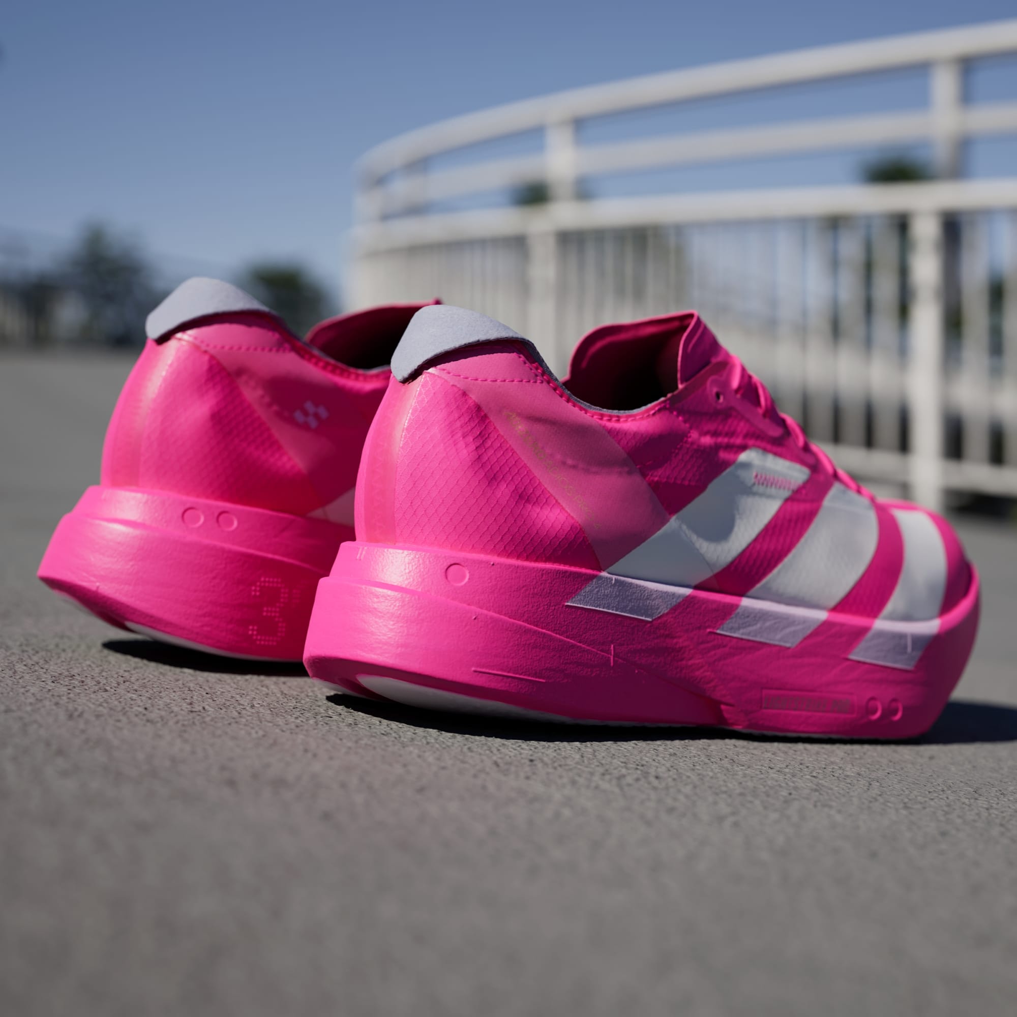 Tênis Feminino adidas Adizero Adios Pro 4 Shock Pink / Zero Metallic - JR1269 - Vista Superior