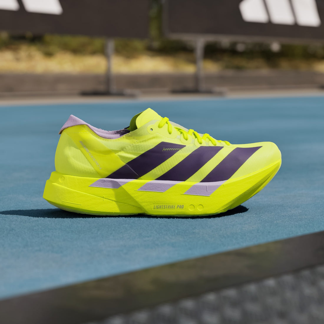 Tênis Feminino adidas Adizero Adios Pro 4 Solar Yellow / Aurora Plum - JQ1690 - Vista Lateral