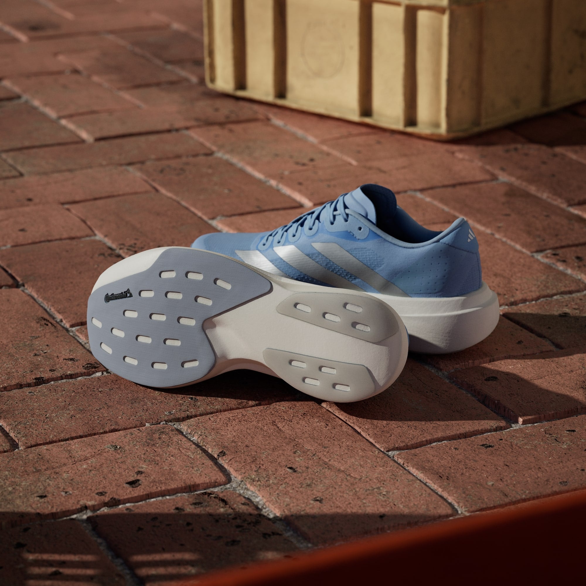 Tênis Feminino adidas Adizero Evo SL Glow Blue / Silver Metallic - JS4453 - Vista Calcanhar