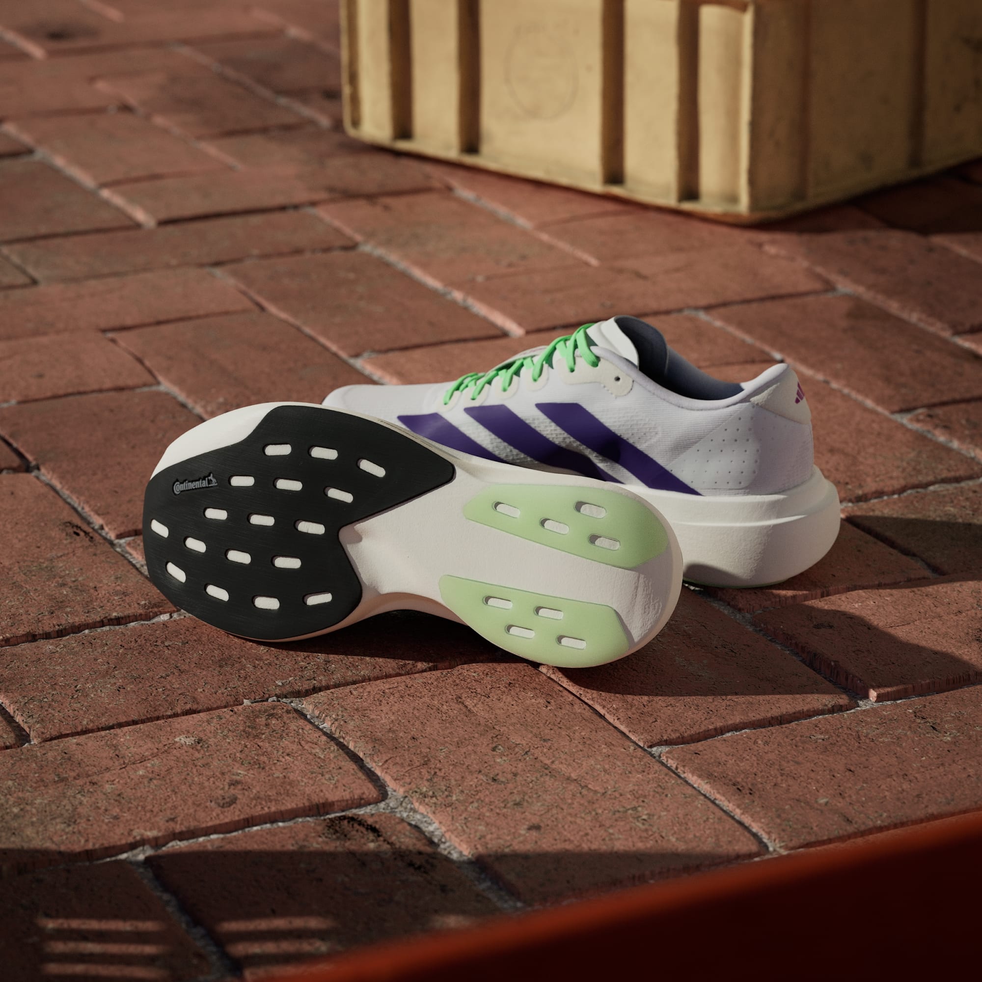 Tênis Feminino adidas Adizero Evo SL Cloud White / Collegiate Purple - JS4456 - Vista Calcanhar