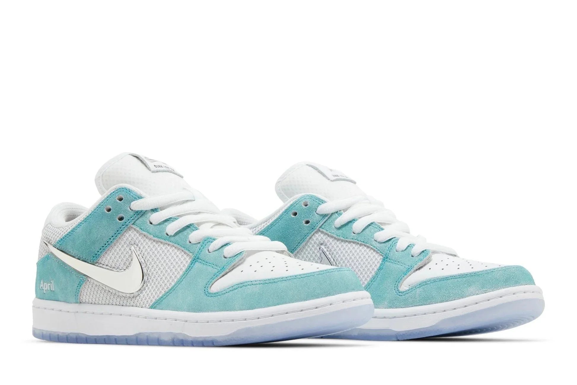 April Skateboards x Nike SB Dunk Low Turbo Green Azul - Meireles Sport