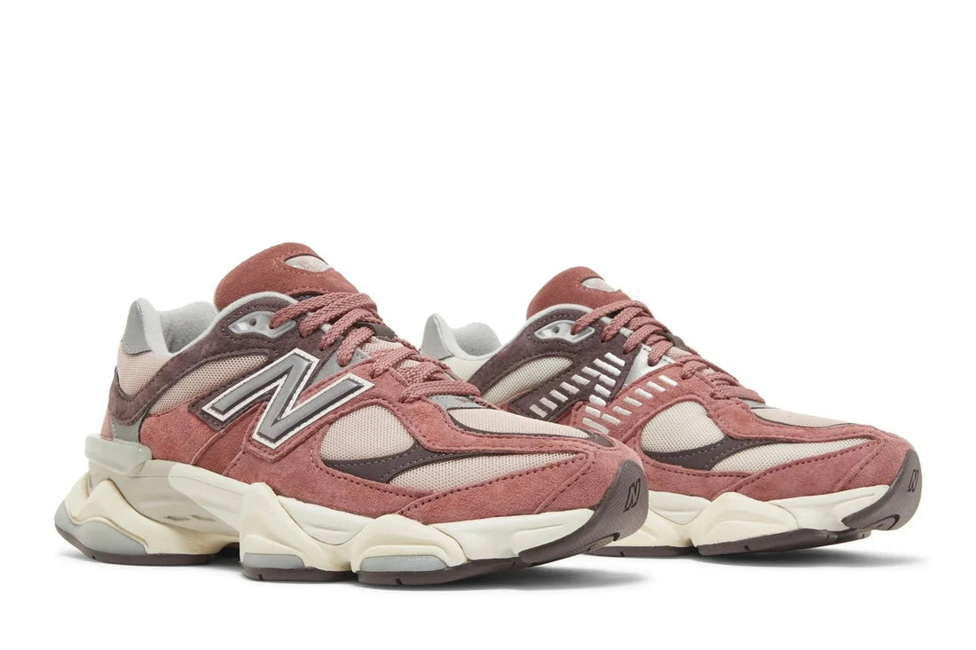 New Balance 9060 Mineral Red Truffle Rain Cloud Vermelho - Meireles Sport