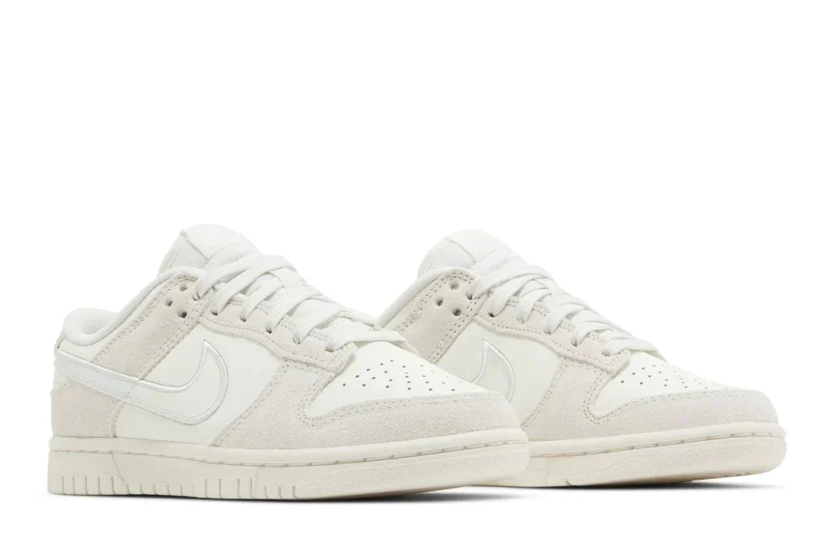 Nike Dunk Low Iridescent Swoosh Bege - Meireles Sport