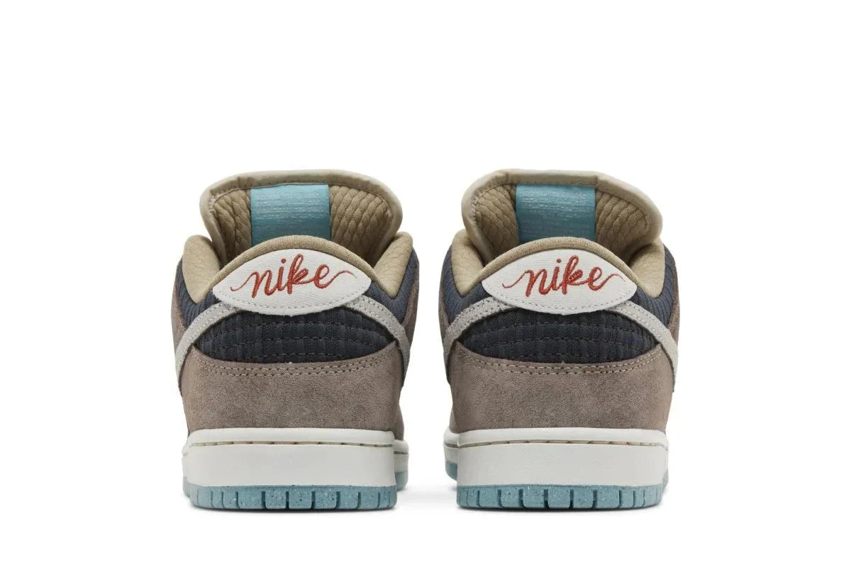 Nike Sb Dunk Low Big Money Savings Marrom - Meireles Sport