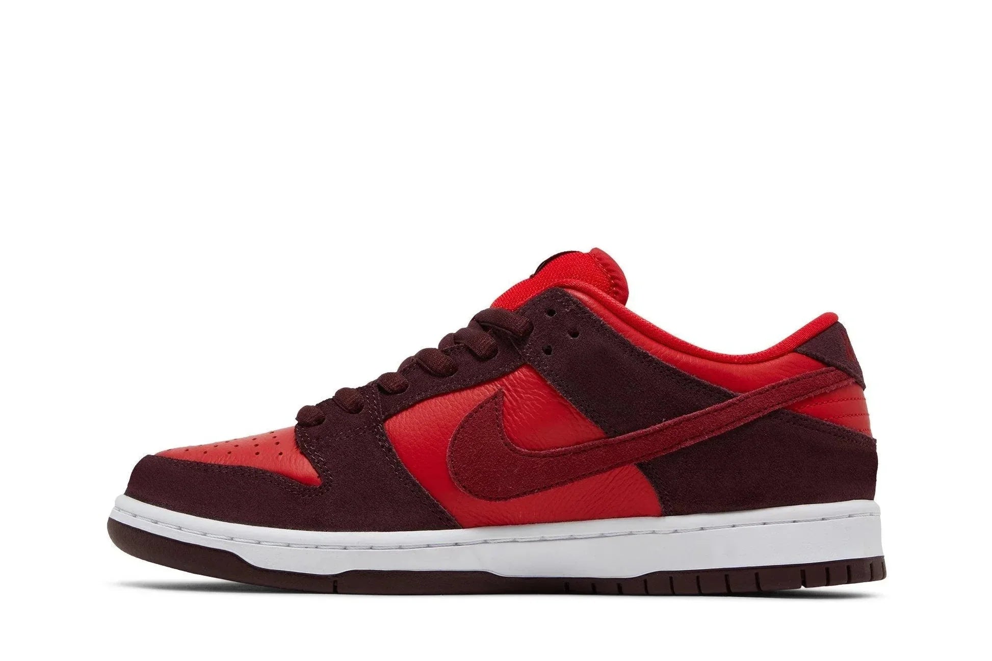 Nike SB Dunk Low Cherry Vermelho - Meireles Sport
