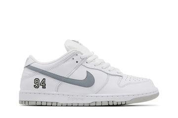 Nike SB Dunk Low Supreme 94 White Metallic Silver Branco - Meireles Sport
