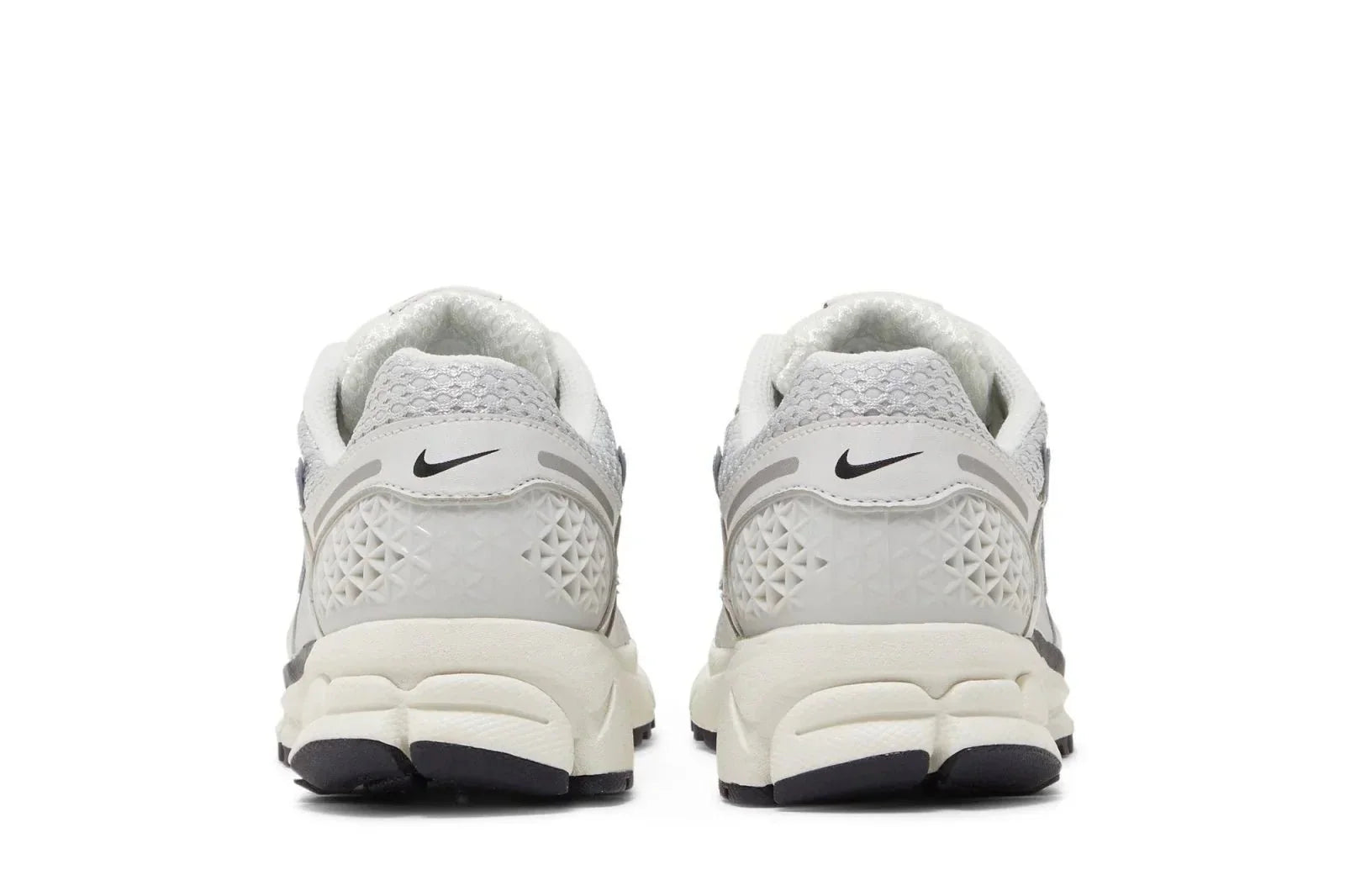 Nike Zoom Vomero 5 Photon Dust Metallic Silver Cinza - Meireles Sport