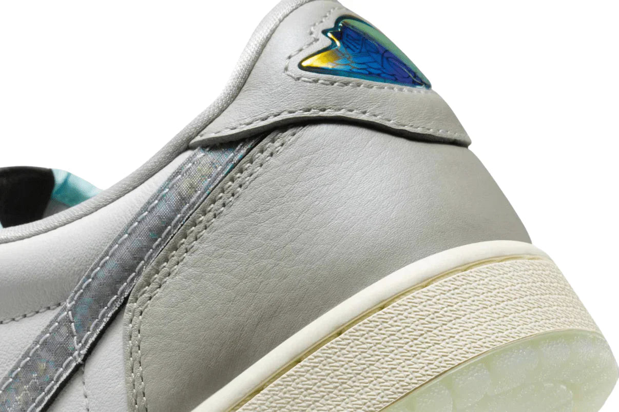 Air Jordan 1 Low "Lunar New Year" Photon Dust Cinza